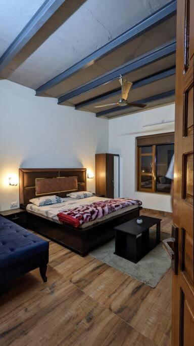 M&M Farm Villa Rohtak Dış mekan fotoğraf
